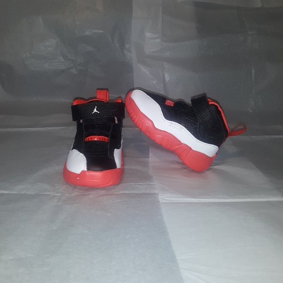 Jordan Jumpman Sneakers Brand NEW Kids 4C. - Picture 7 of 11